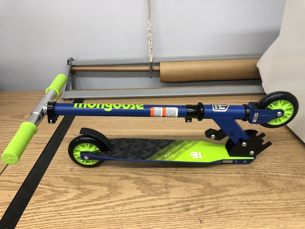 Mongoose Vortex F2 Kick Scooter