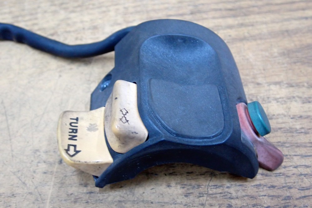 1994 BMW R1100RS RIGHT HAND SWITCH CONTROL BUTTON SEE DESCRIPTION
