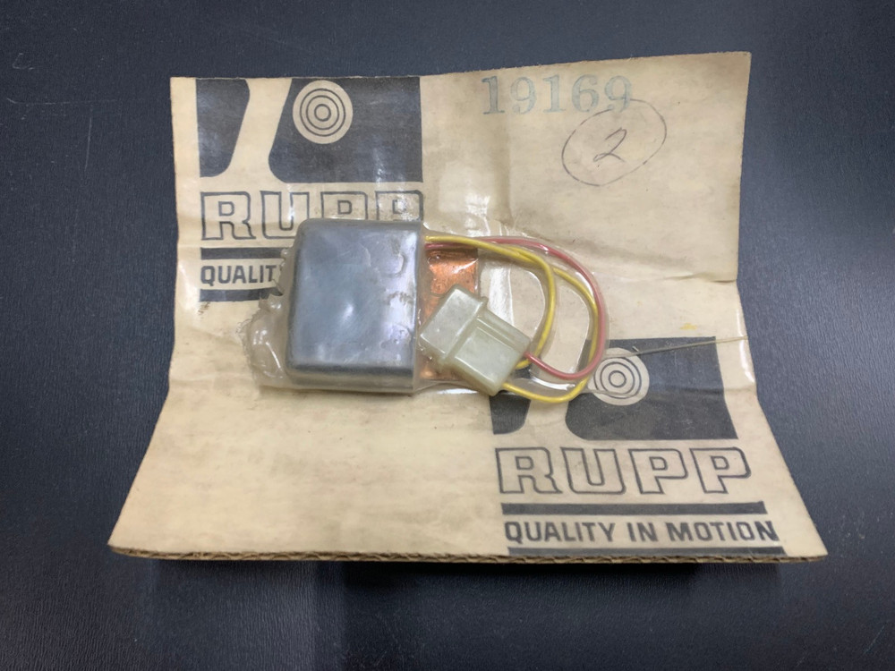 VINTAGE OEM RUPP SNOWMOBILE REGULATOR RECTIFIER ASSEMBLY #19169