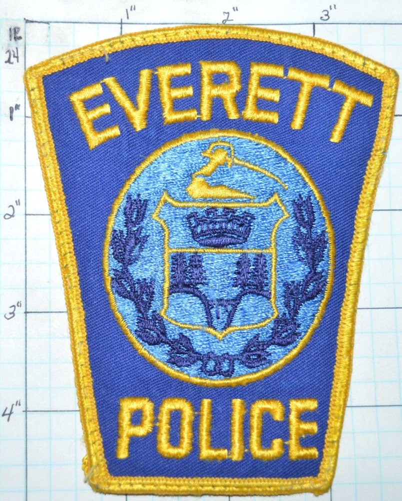 MASSACHUSETTS, EVERETT POLICE DEPT VINTAGE PATCH