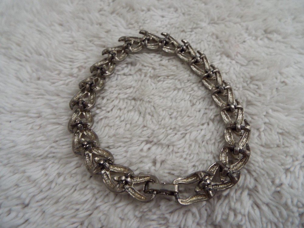 Silvertone Chevron Link Bracelet