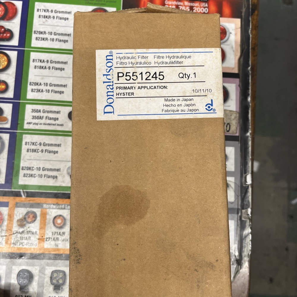 DONALDSON P551245  (NEW IN BOX)