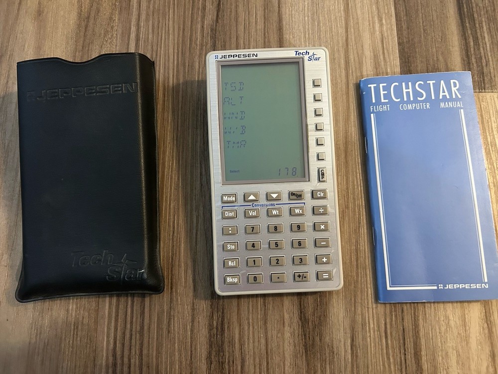 Jeppesen TechStar Electronic Flight Computer w/ Case & Manual – Tested