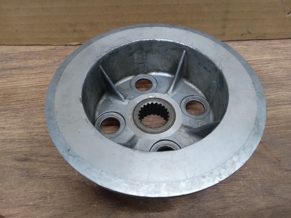 xlx250 clutch hub , ENGINE NUMBER MD08E