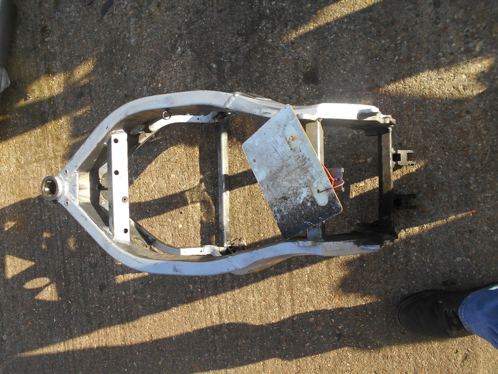 kawasaki zzr  400  frame