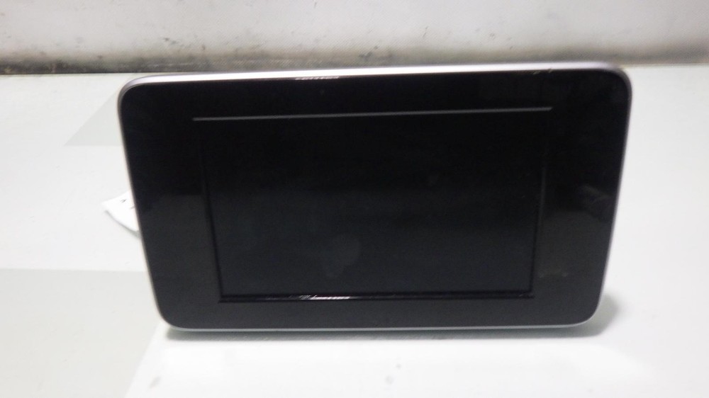 16 MERCEDES C300 Info Screen 2059004113