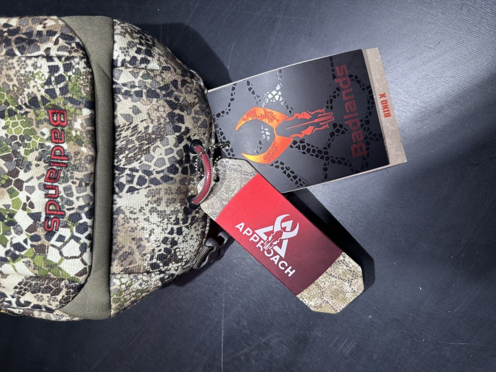 New with Tags Badlands Bino-x Binocular Case