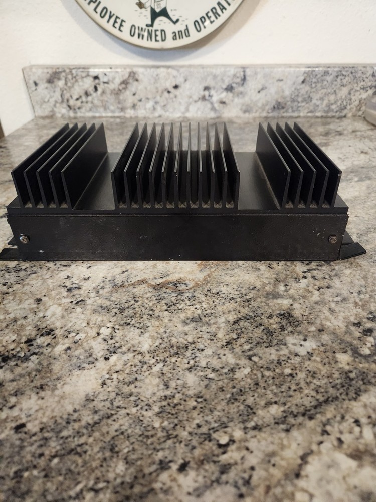 Heathkit Model VL-1180 2 Meter Linear Amplifier Amp. Nice Condition.