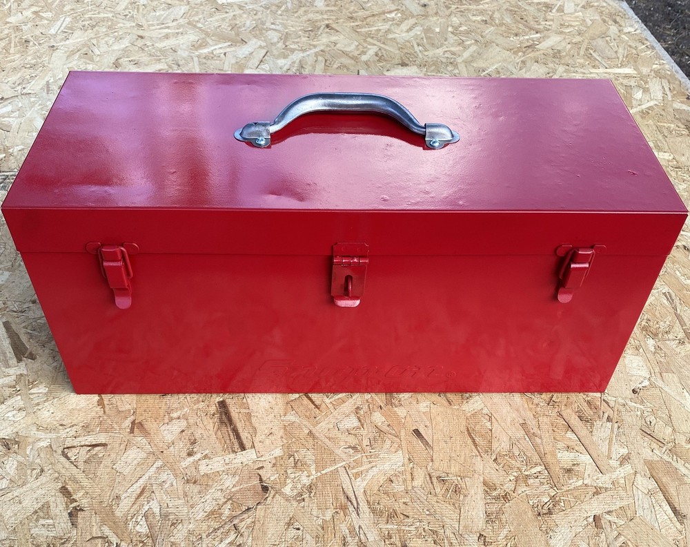 SNAP-ON TOOLS VINTAGE RED METAL CARRY TOOLBOX. Read description.