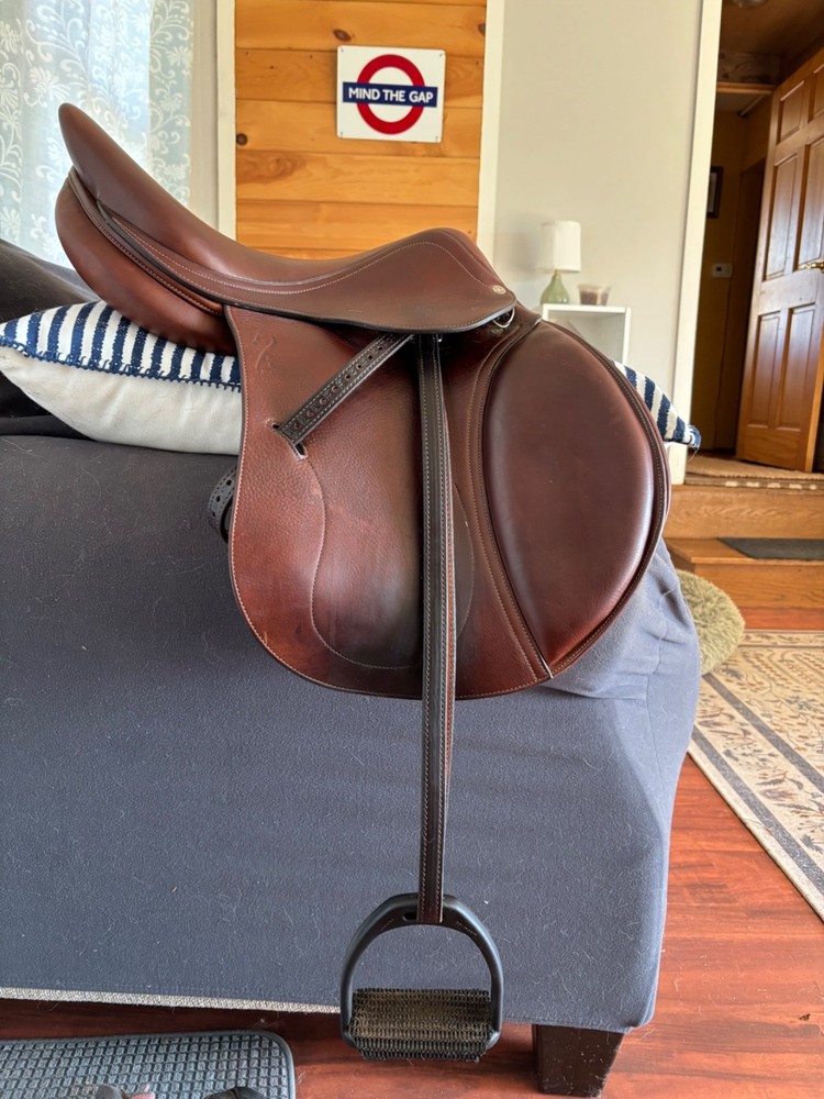 Lightly Used Antares Jumping Saddle 17"