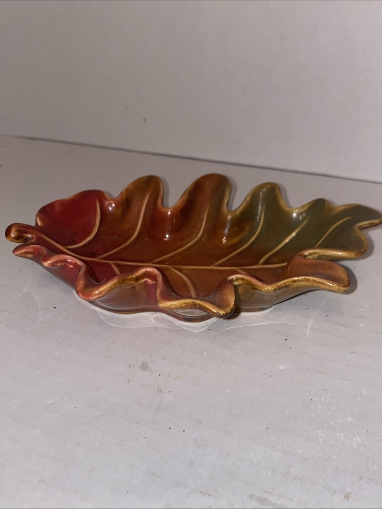 Leaf Shaped Dish-Decor-Read Description