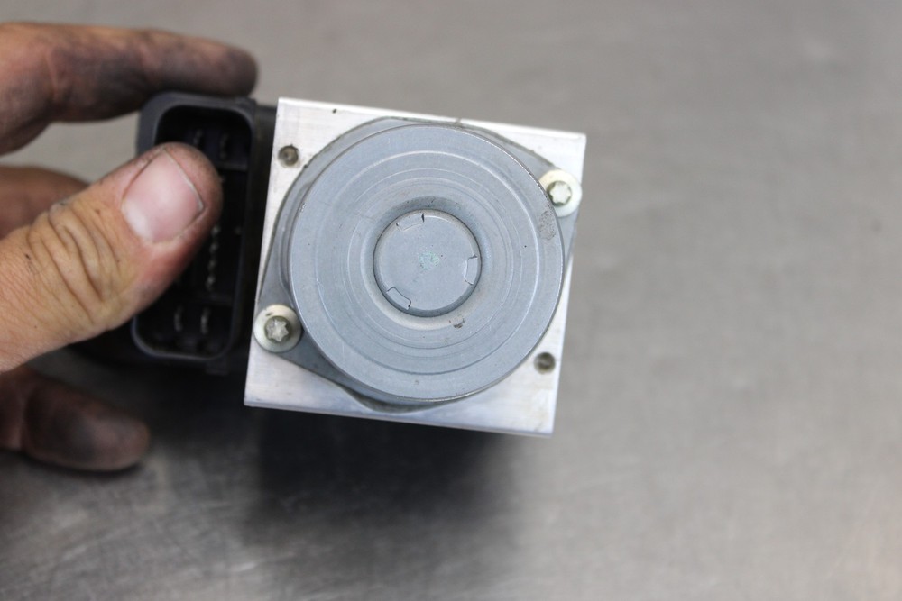 17-23 KAWASAKI NINJA 650 EX650 ABS PUMP UNIT MODULE