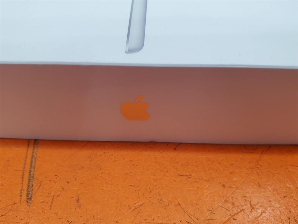 ⭐️⭐️⭐️⭐️⭐️ **EMPTY BOX** 64 GB iPad Air A2152