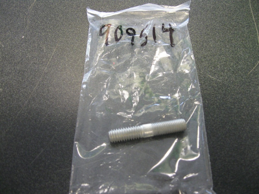Johnson Evinrude OMC 0909514 Stud JO128