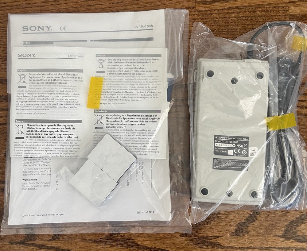 BRAND NEW SONY Remote Control Unit SVRM-100A