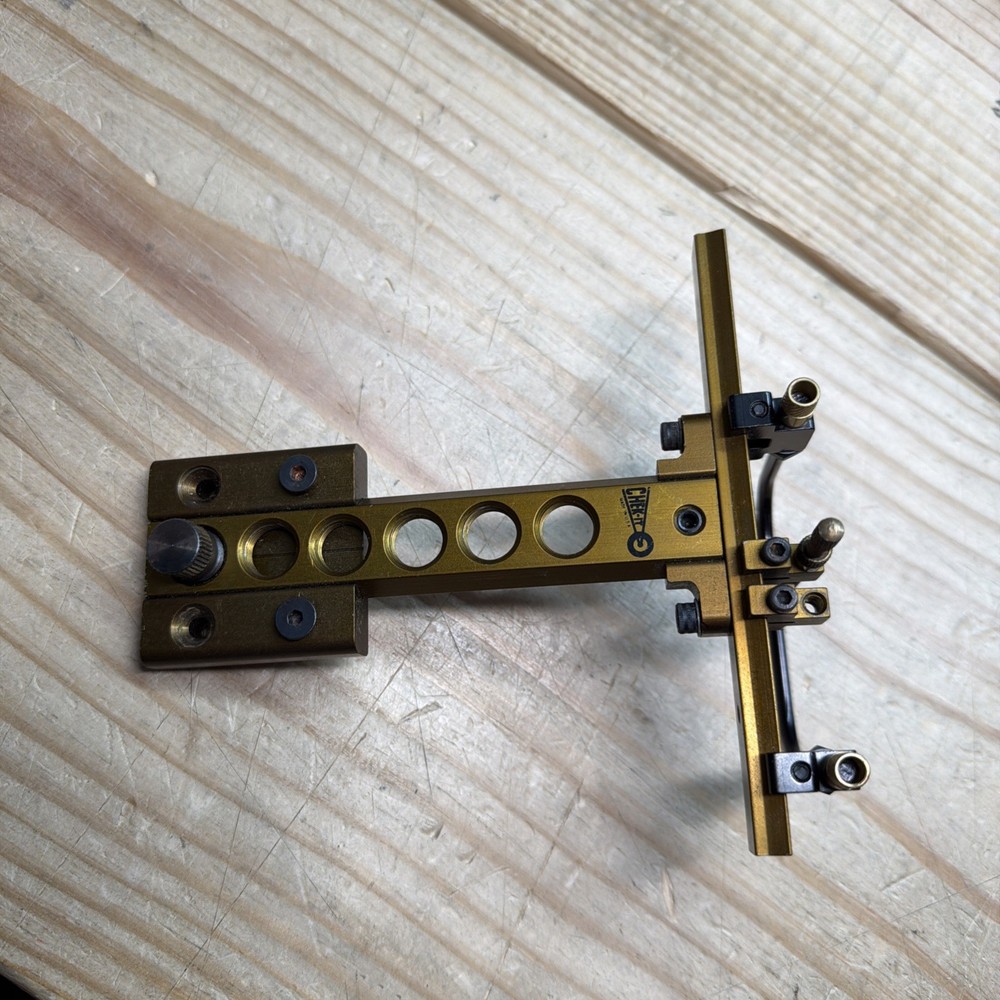 Vtg. Check-it Archery Pin Sight.    D
