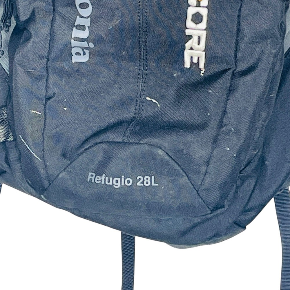 Patagonia Refugio 28L Backpack Black PROCORE Logo Urban Outdoor Solid Built