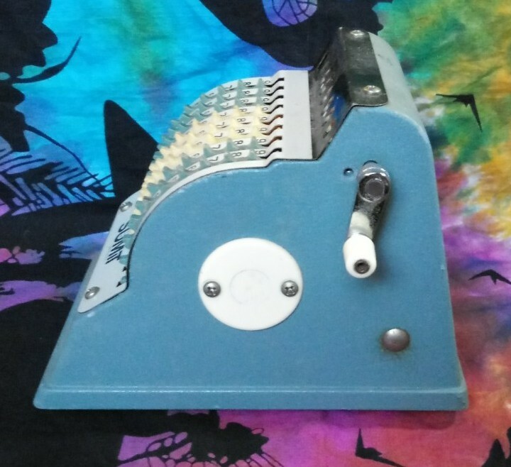 Vintage Sumit Manual Wheeled Calculator Adding Machine
