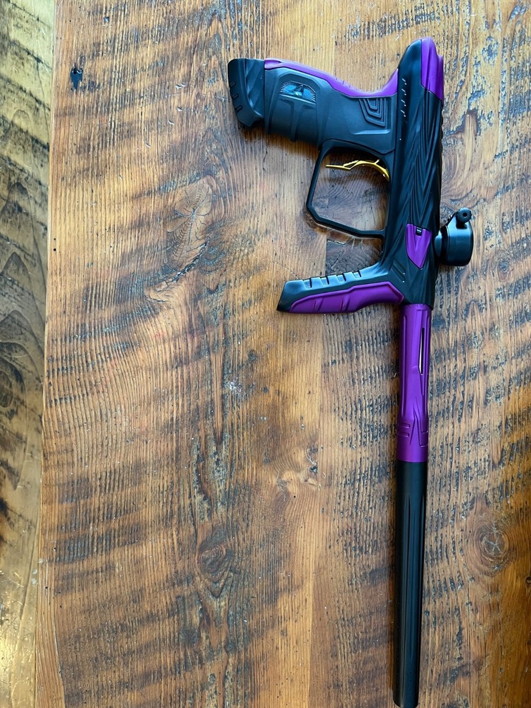 HK Army Luxe idol shredder
