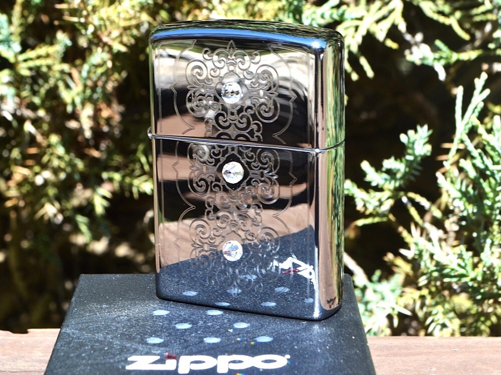 Victorian Pattern Zippo Lighter - Rotary Engraved - Three Swarovski Crystals