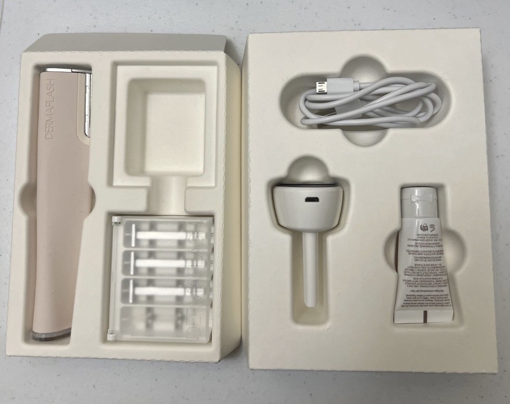 DERMAFLASH Essentials Dermaplaning Kit - Exfoliating for All Skin Types