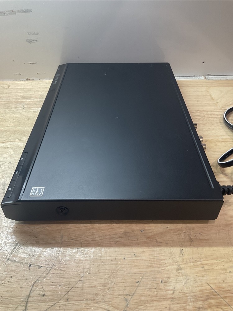 Sony DVP-SR200P DVD Player w/ Remote