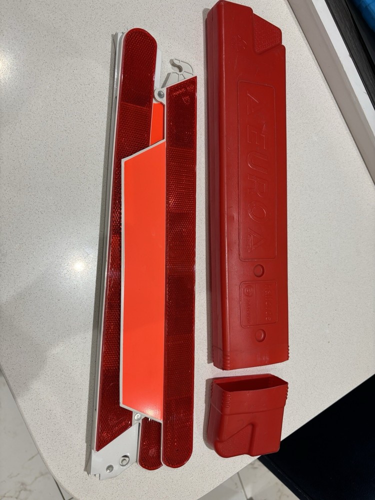 CAR LORRY CARAVAN WARNING TRIANGLE