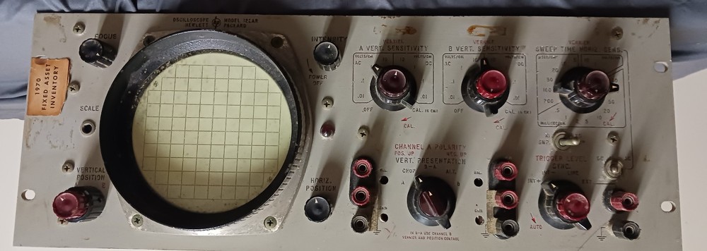 Vintage HP Hewlett Packard Oscilloscope Model 122AR Rack Mount
