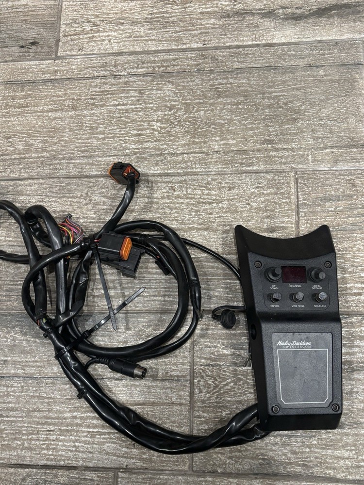 Harley Davidson 77136-95B Cb Radio