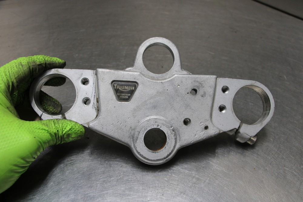 98-04 TRIUMPH SPRINT Upper Triple Tree Clamp
