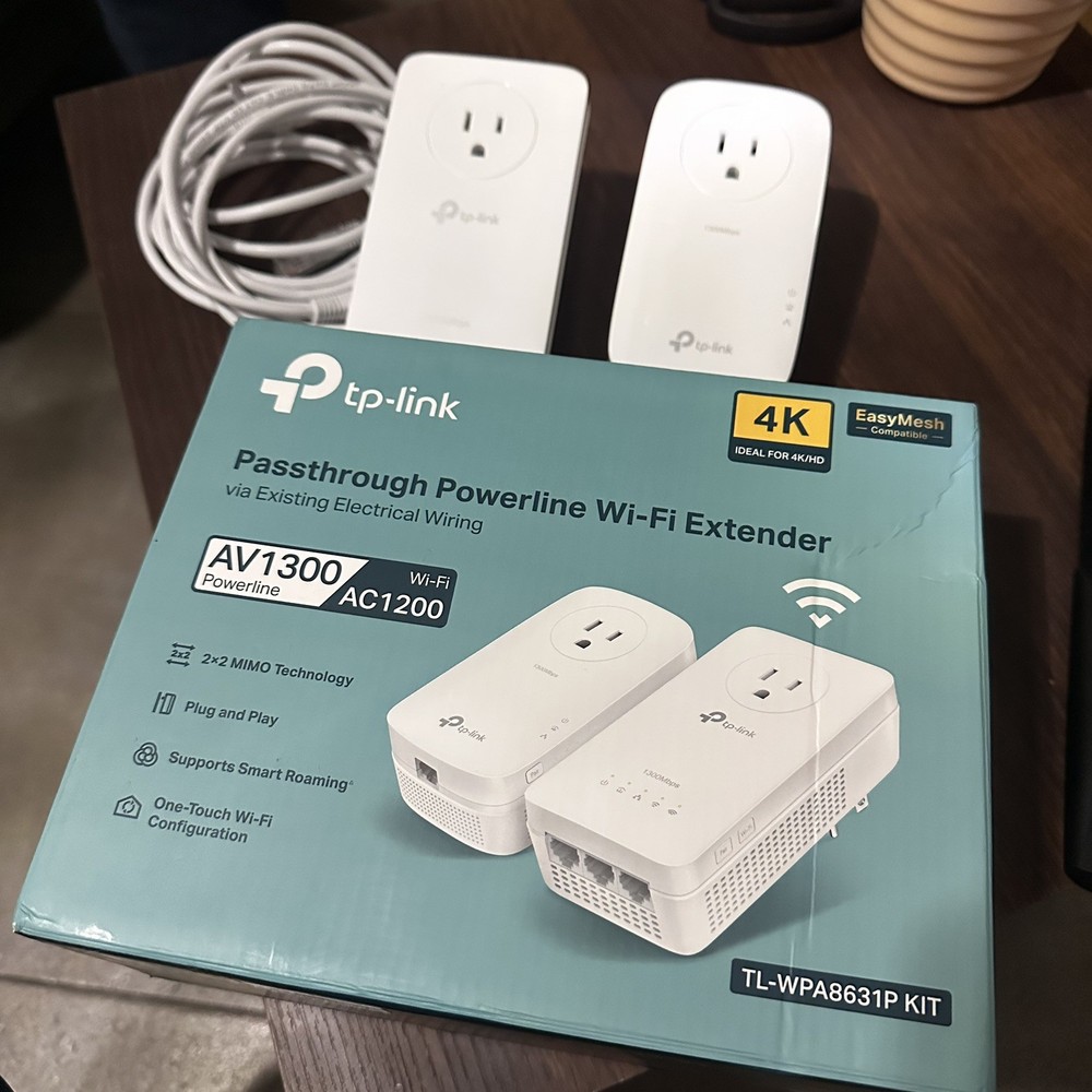 TP-Link TL-WPA8631P AV1300 Passthrough Powerline Wi-Fi Extender Kit - (TESTED)