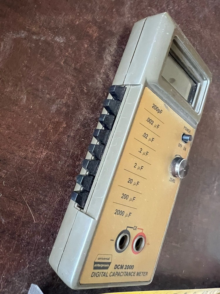 Vintage Universal Enterprises DCM 2000 Digital Capacitance Meter Test Unit