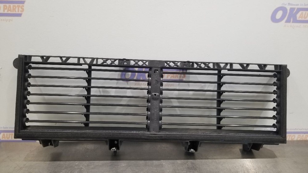 24 DODGE RAM 2500 AIR SHUTTER ASSEMBLY