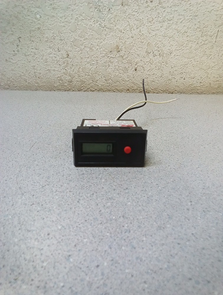 Red Lion Controls CUB3L000 Miniature Electronic Counter