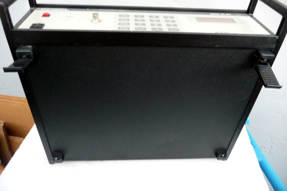 Noisecom UFX7108 programable noise generator