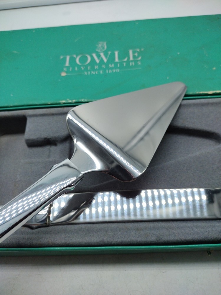 Towle Silversmiths Wedding Cake Server 2pc set Stainless Steel