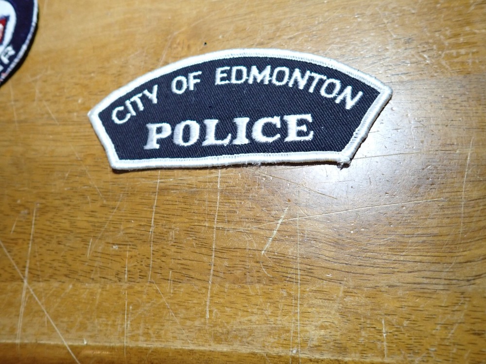 CANADA EDMONTON   EARLY OBSOELTE VEST PATCH BX Z #9