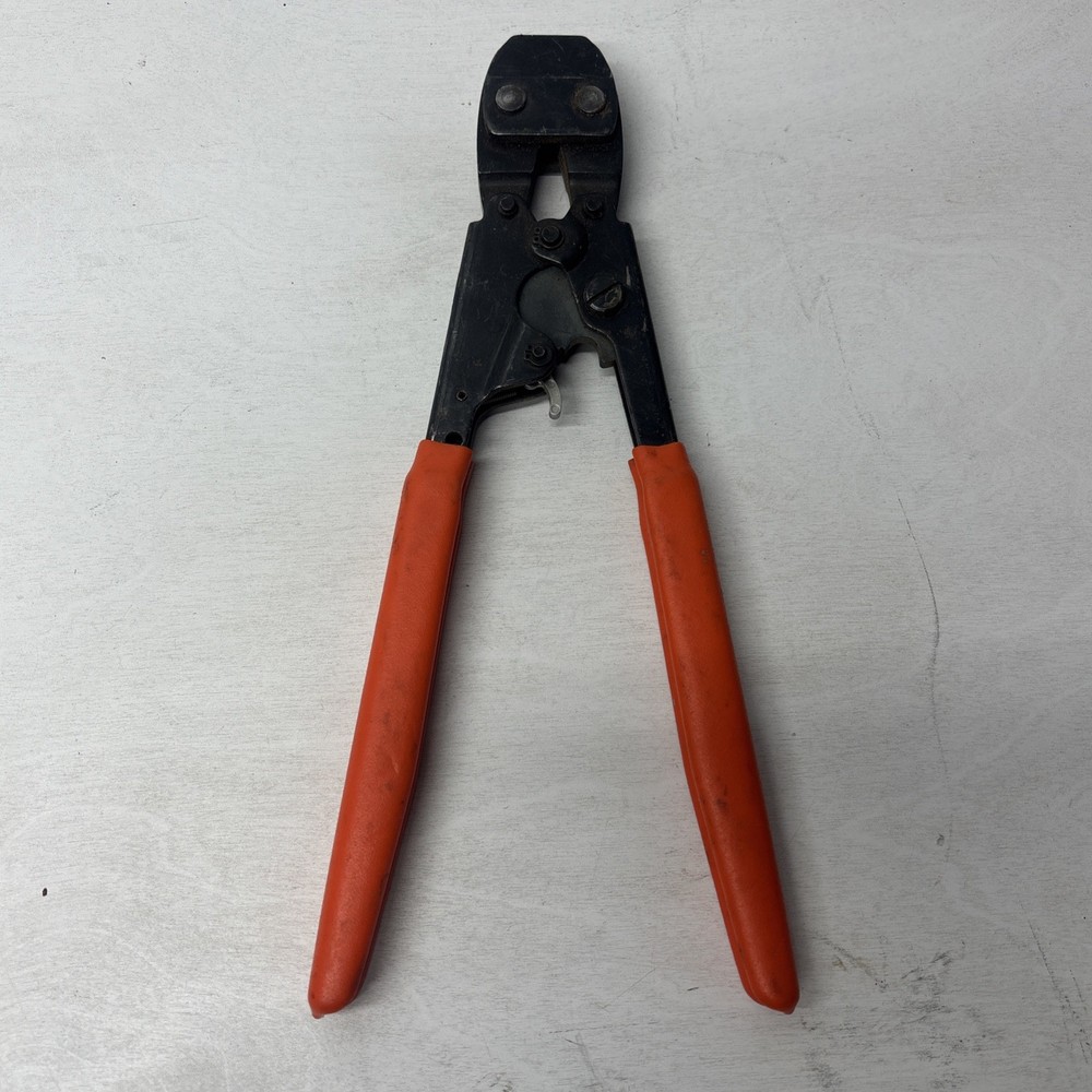 SharkBite 23081 PEX Clamp Pincer Tool