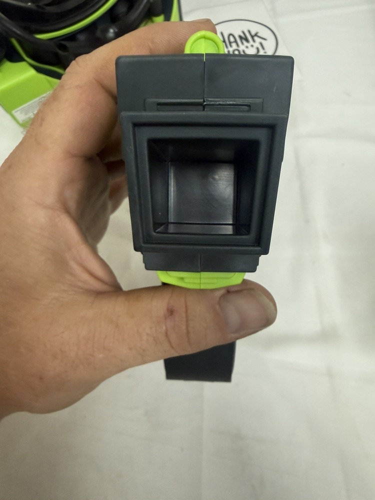 Sharper Image Monster Vision Virtual Reality Headset – Tested & Working