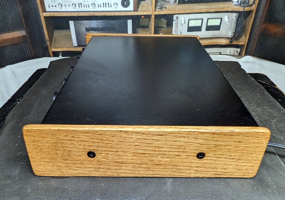 Infinity RS crossover / equalizer with wood sides for Reference Standard 4.5