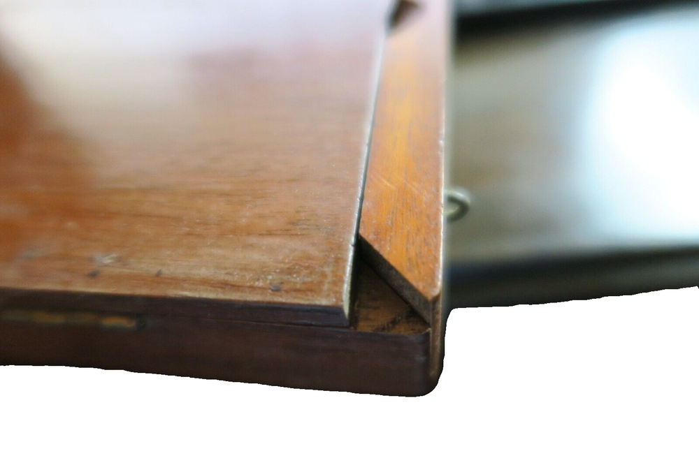 ANTIQUE WHITTINGTON PATTERN 8" TRAVELING CHESS SET