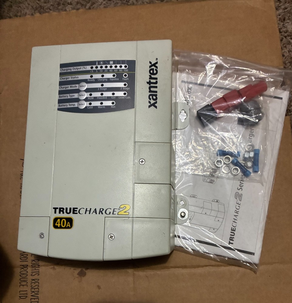 XANTREX TC4012 CHARGER IN GREAT WORKING CONDITION