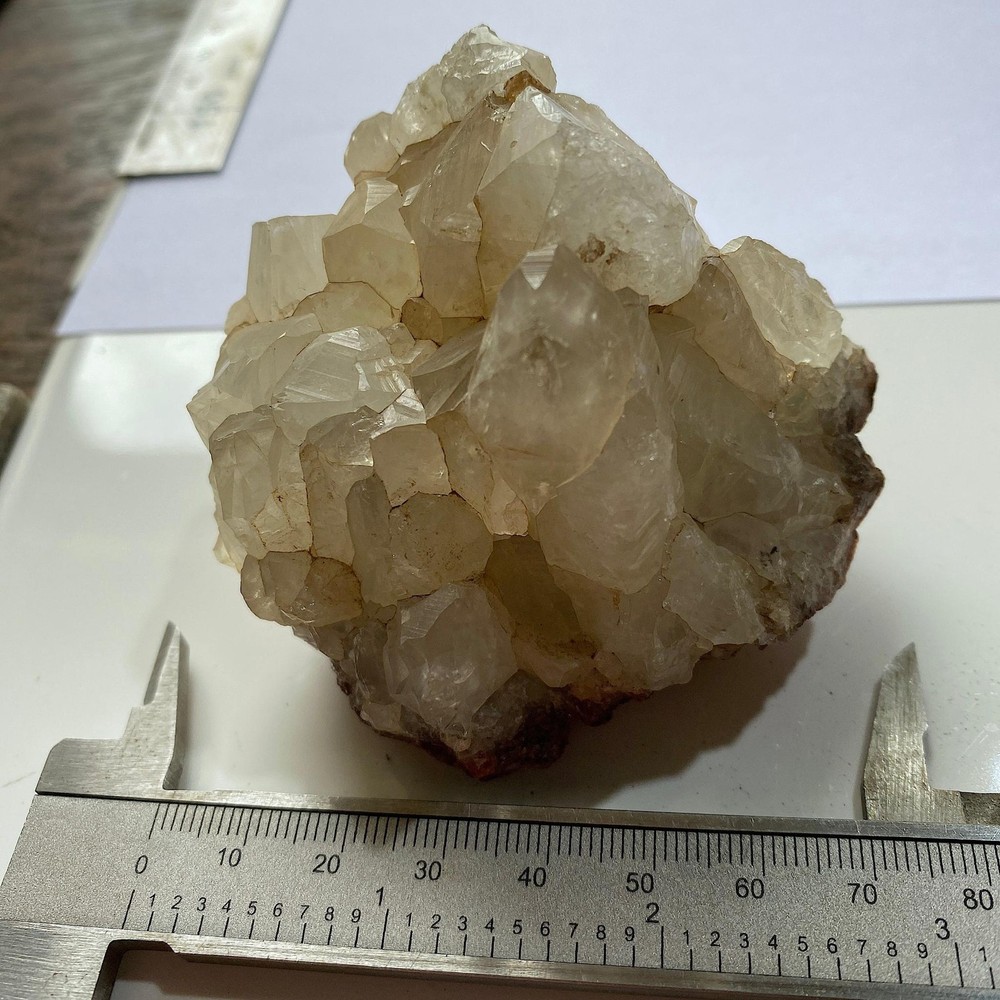 QUARTZ CRYSTAL ASSEMBLAGE ON GOETHITE FROM MOROCCO 246g MF1076