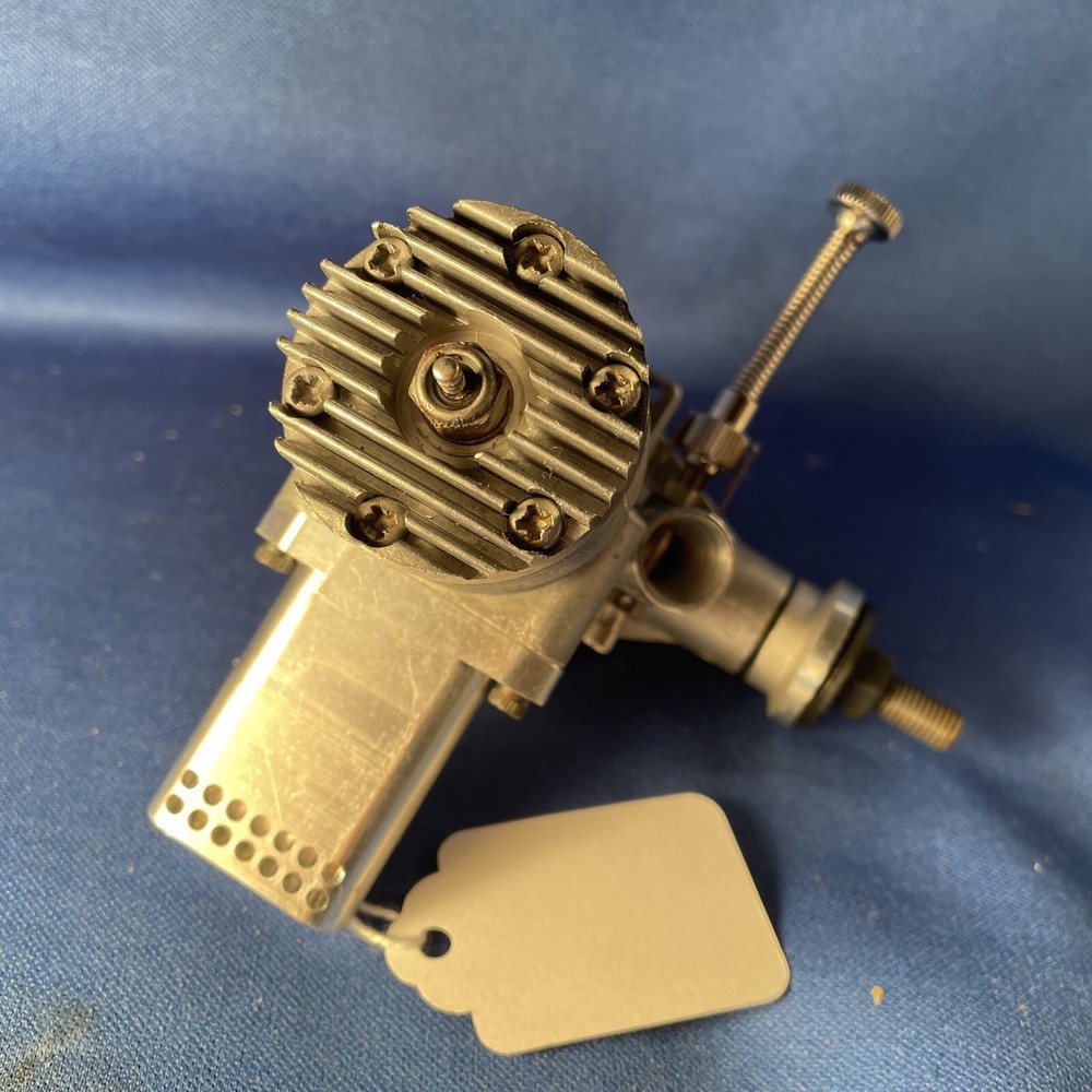 OS MAX 30 C/L WITH T-MUFFLER EXCELLENT #127