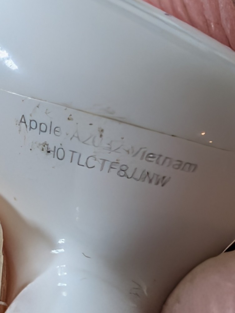 Apple AirPod 2nd Generation Right Ear Only Replacement Model A2032