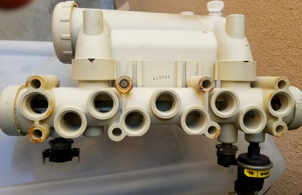 PENTAIR 471992 MAIN HEADER ASSEMBLY, Pre-owned