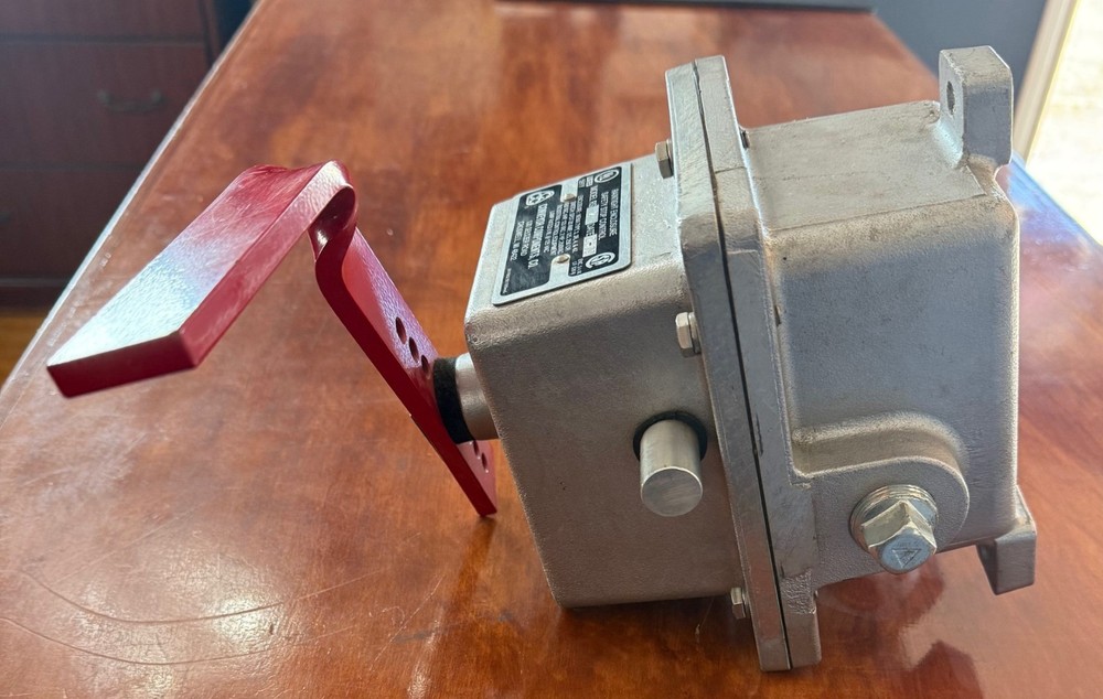 RS2 CONVEYOR COMPONENTS, CO. ENCLOSURE