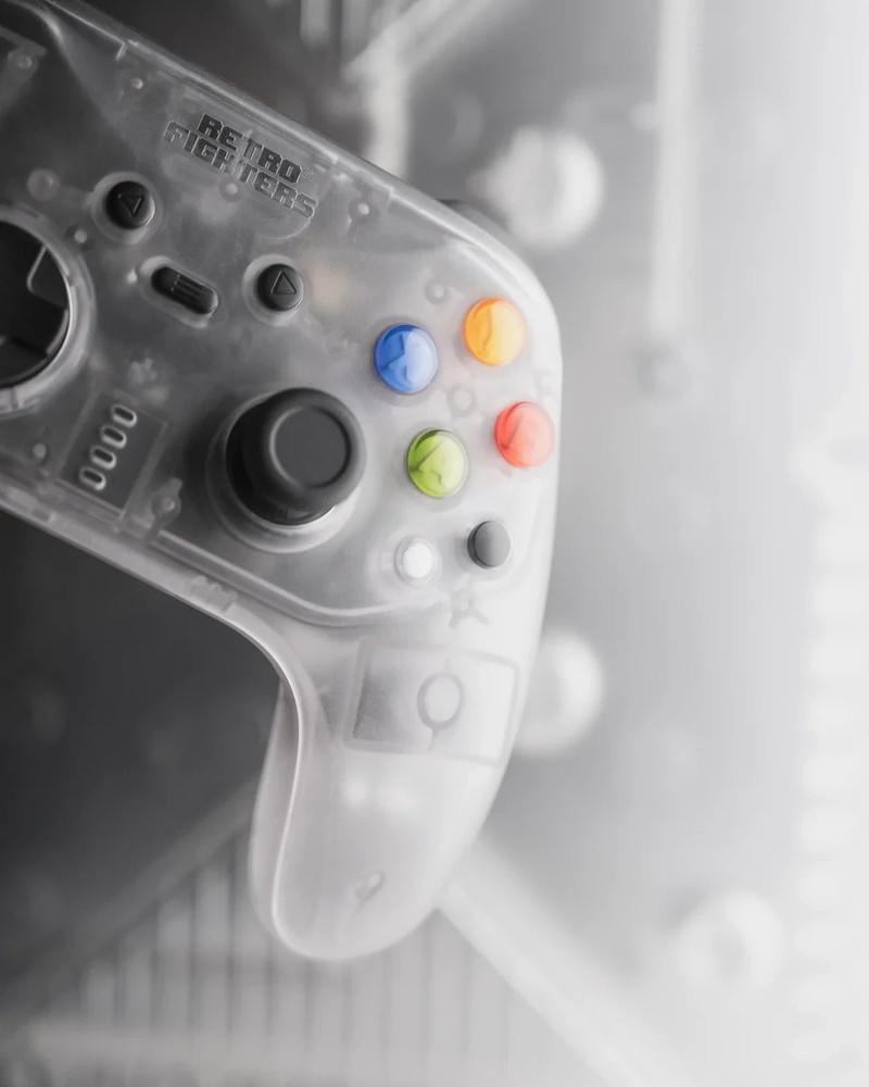 Retro Fighters Hunter Wireless Controller Crystal - Brand New -Xbox, Switch, PC