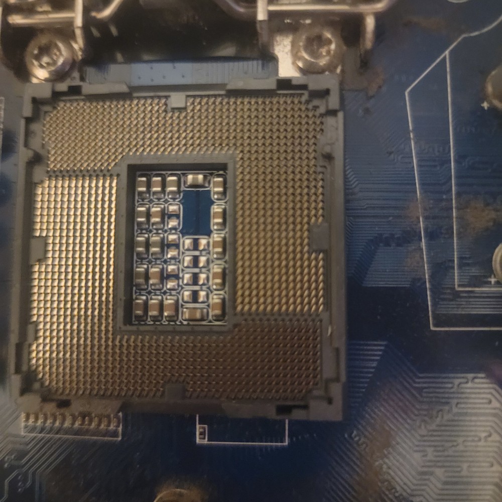 Gigabyte Q77M-D2H Motherboard/CPU Combo Intel Core i5 3470 MicroATX