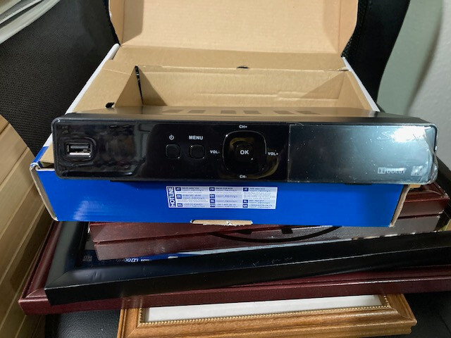 Strong Satellite receiver SRT 7004